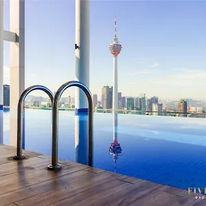  Apartament The Colony & The Luxe, By Canopy Lives